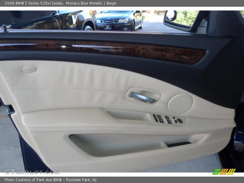 Door Panel of 2008 5 Series 528xi Sedan