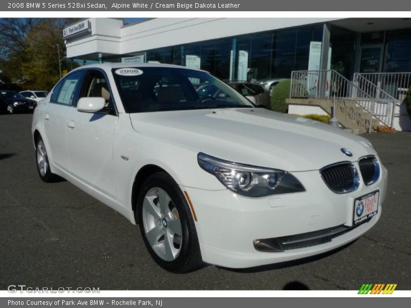 Front 3/4 View of 2008 5 Series 528xi Sedan