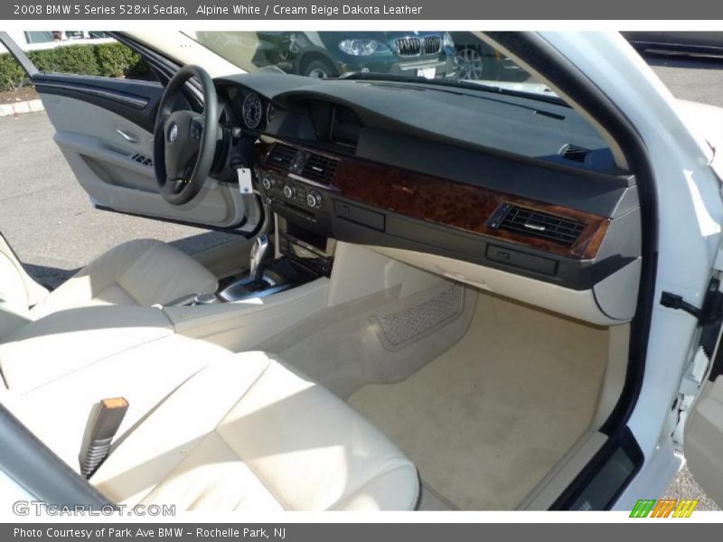 Alpine White / Cream Beige Dakota Leather 2008 BMW 5 Series 528xi Sedan