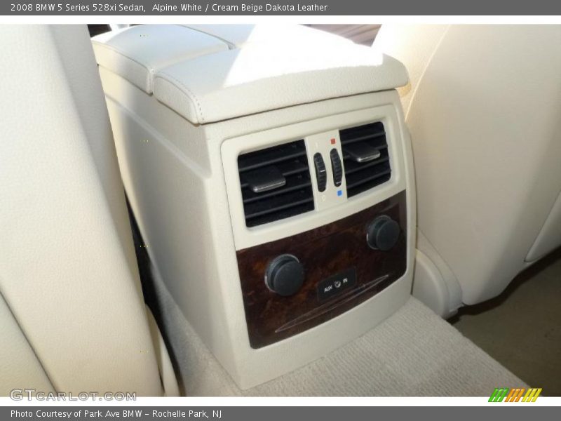 Alpine White / Cream Beige Dakota Leather 2008 BMW 5 Series 528xi Sedan