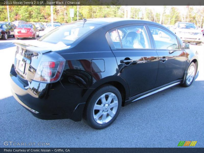 Super Black / Charcoal 2011 Nissan Sentra 2.0 SR