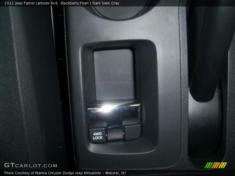 Blackberry Pearl / Dark Slate Gray 2011 Jeep Patriot Latitude 4x4