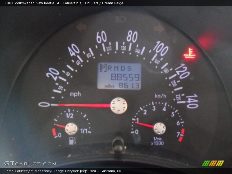 Uni Red / Cream Beige 2004 Volkswagen New Beetle GLS Convertible
