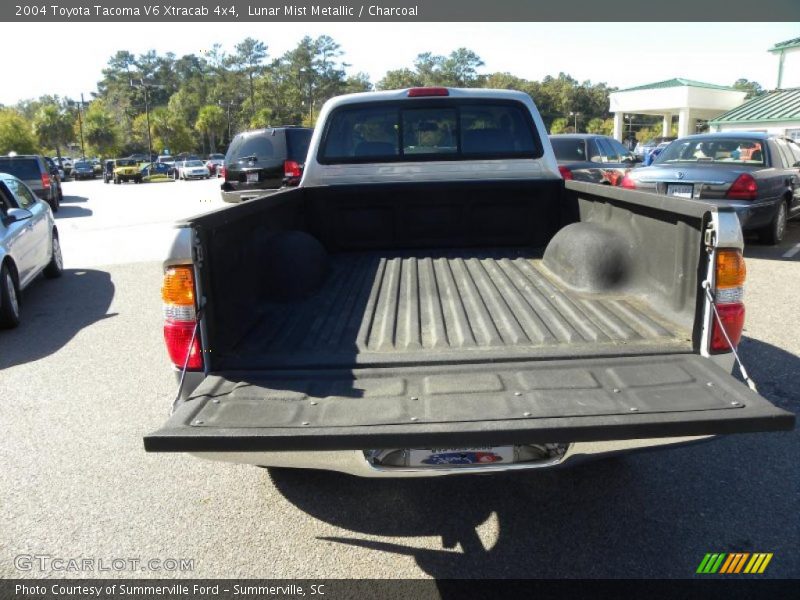 Lunar Mist Metallic / Charcoal 2004 Toyota Tacoma V6 Xtracab 4x4