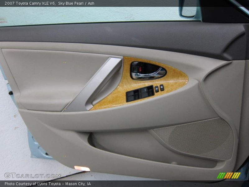 Door Panel of 2007 Camry XLE V6