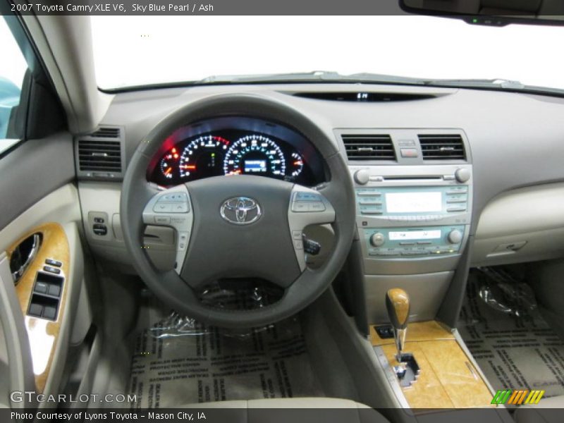 Dashboard of 2007 Camry XLE V6