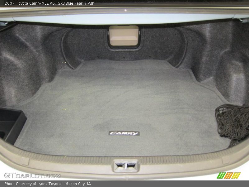  2007 Camry XLE V6 Trunk