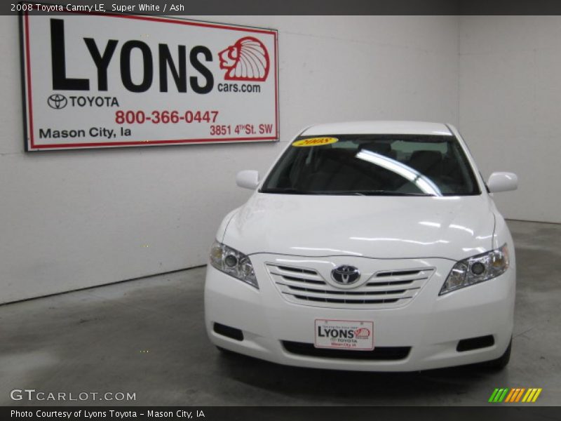 Super White / Ash 2008 Toyota Camry LE