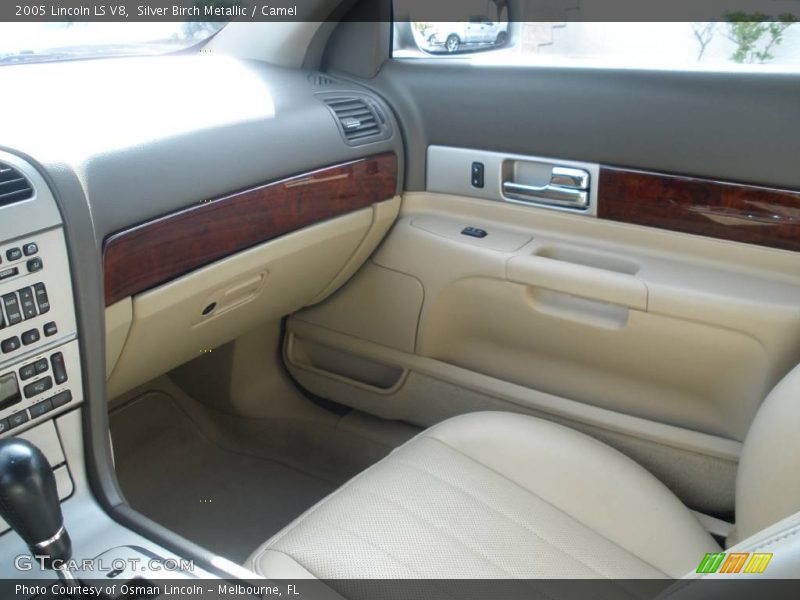 Silver Birch Metallic / Camel 2005 Lincoln LS V8