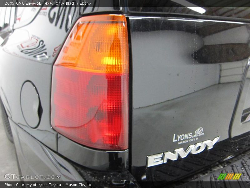 Onyx Black / Ebony 2005 GMC Envoy SLT 4x4