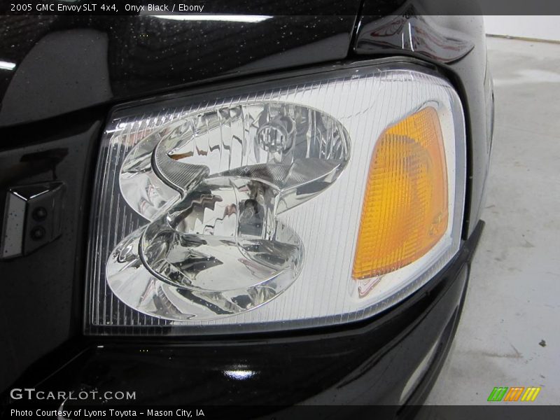Onyx Black / Ebony 2005 GMC Envoy SLT 4x4