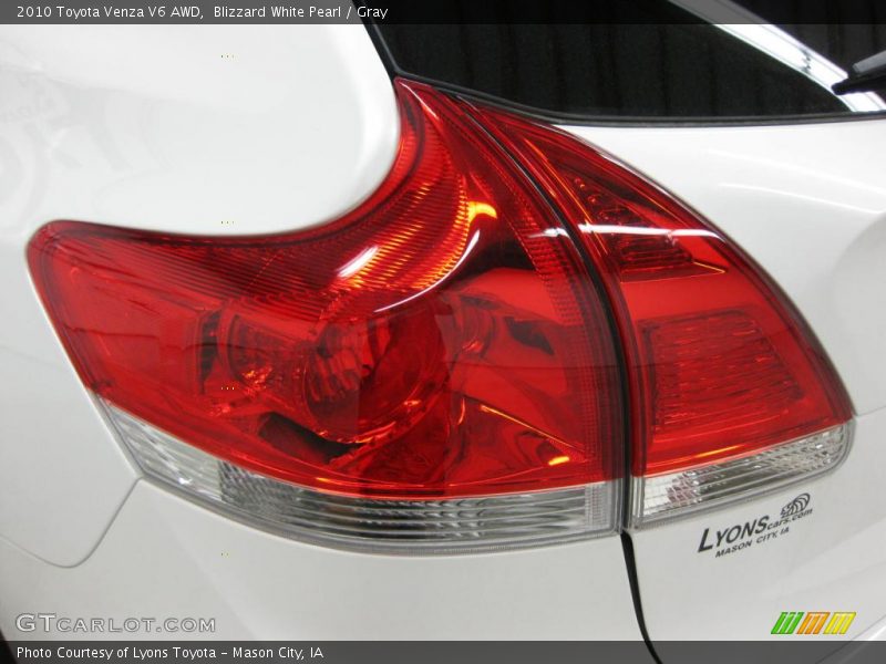 Blizzard White Pearl / Gray 2010 Toyota Venza V6 AWD