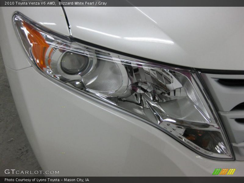 Blizzard White Pearl / Gray 2010 Toyota Venza V6 AWD