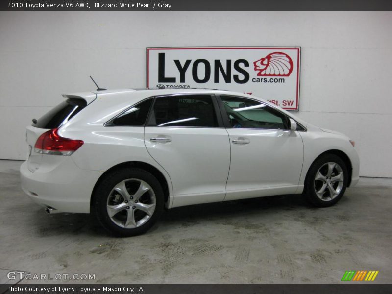 Blizzard White Pearl / Gray 2010 Toyota Venza V6 AWD