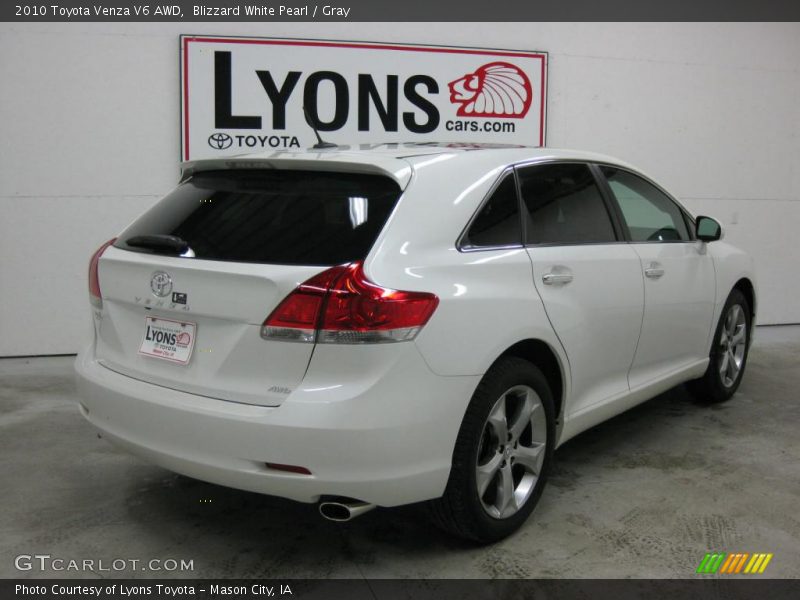 Blizzard White Pearl / Gray 2010 Toyota Venza V6 AWD