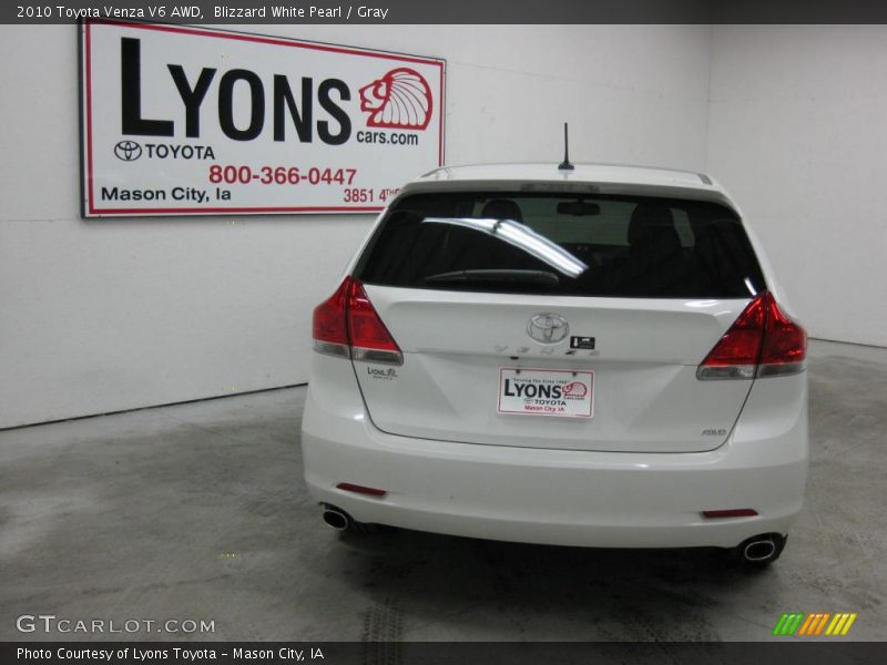 Blizzard White Pearl / Gray 2010 Toyota Venza V6 AWD