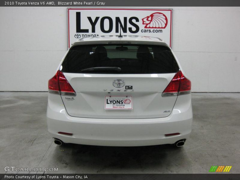 Blizzard White Pearl / Gray 2010 Toyota Venza V6 AWD