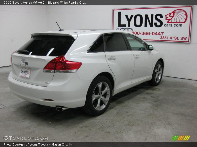 Blizzard White Pearl / Gray 2010 Toyota Venza V6 AWD