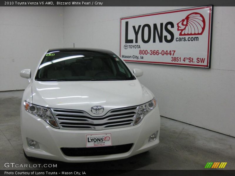 Blizzard White Pearl / Gray 2010 Toyota Venza V6 AWD