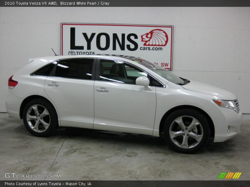 Blizzard White Pearl / Gray 2010 Toyota Venza V6 AWD