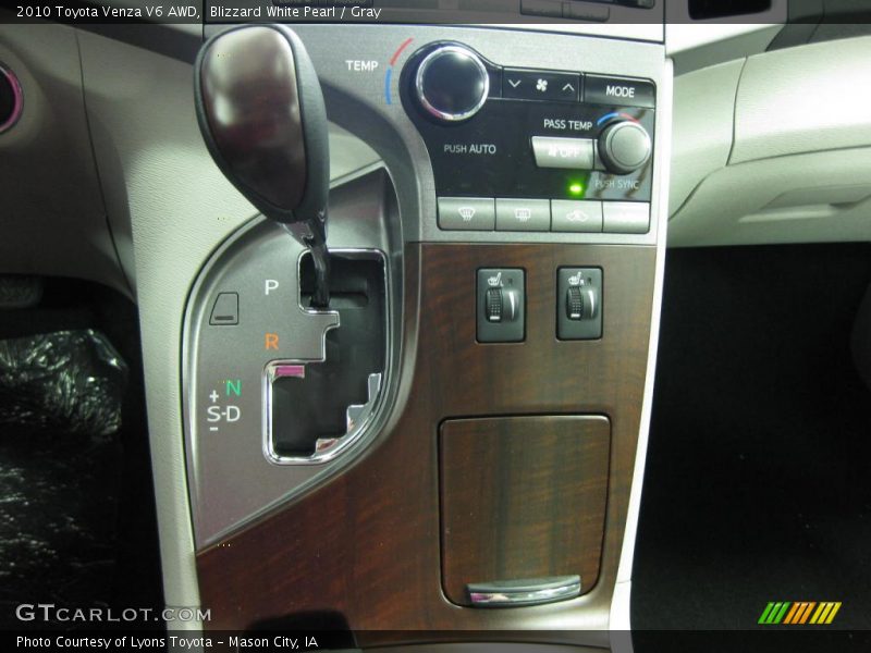  2010 Venza V6 AWD 6 Speed Automatic Shifter