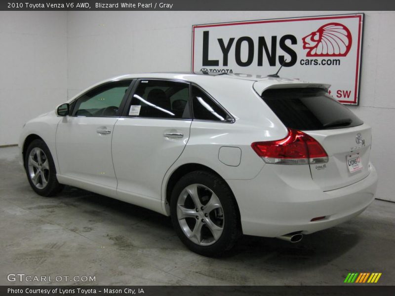 Blizzard White Pearl / Gray 2010 Toyota Venza V6 AWD