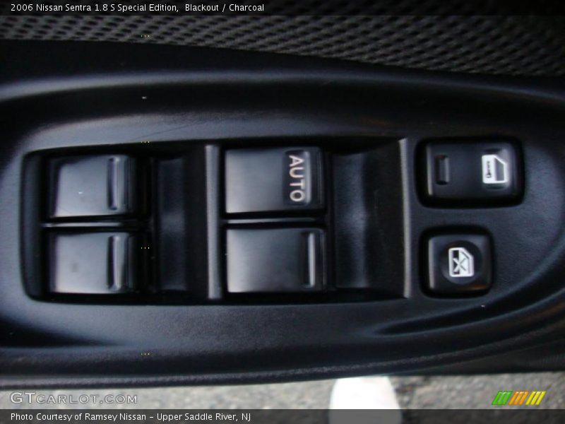 Blackout / Charcoal 2006 Nissan Sentra 1.8 S Special Edition