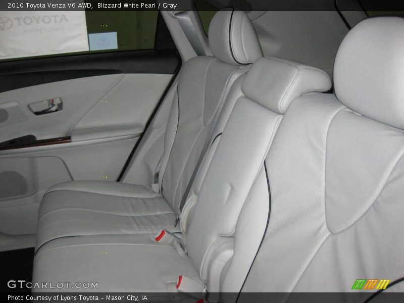  2010 Venza V6 AWD Gray Interior