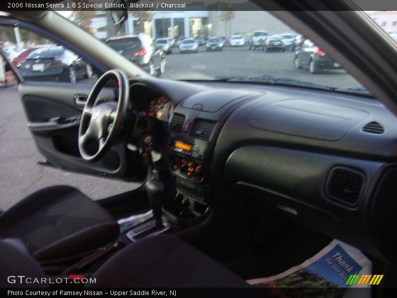 Blackout / Charcoal 2006 Nissan Sentra 1.8 S Special Edition