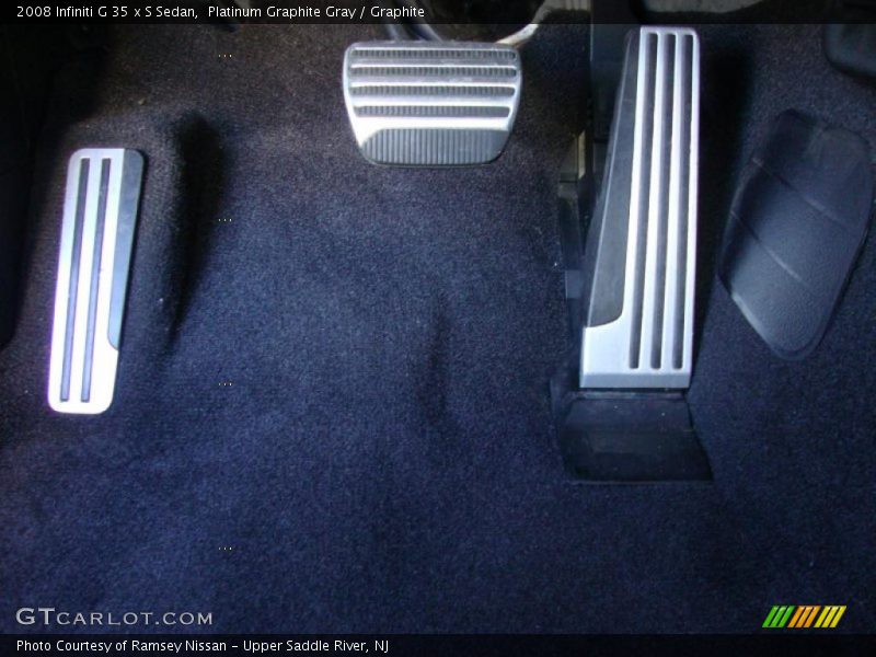 Controls of 2008 G 35 x S Sedan