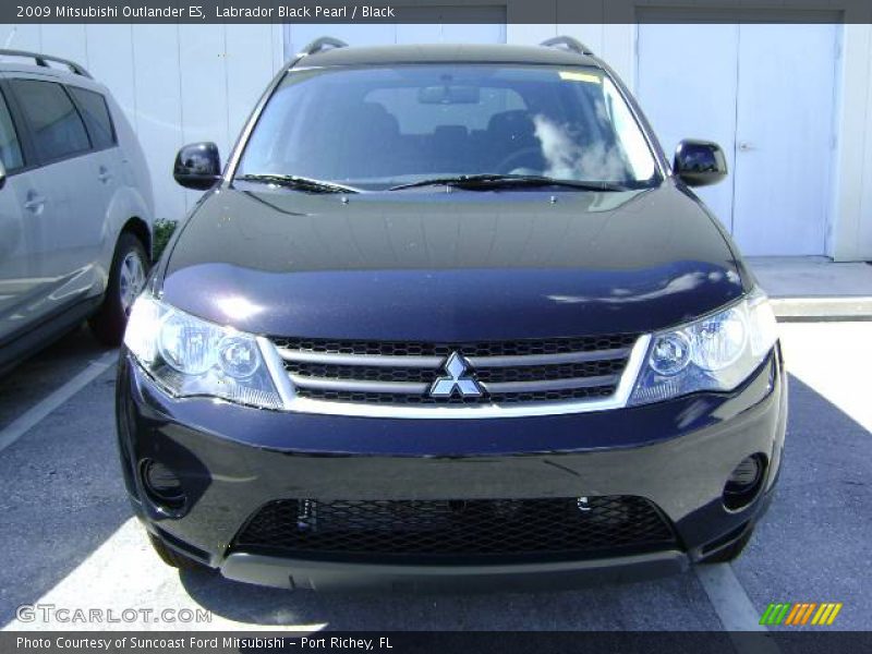 Labrador Black Pearl / Black 2009 Mitsubishi Outlander ES