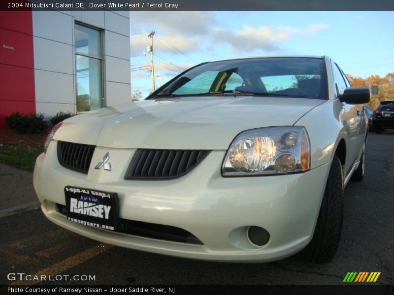 Dover White Pearl / Petrol Gray 2004 Mitsubishi Galant DE