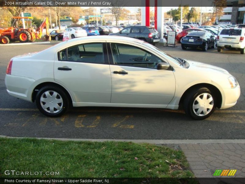 Dover White Pearl / Petrol Gray 2004 Mitsubishi Galant DE