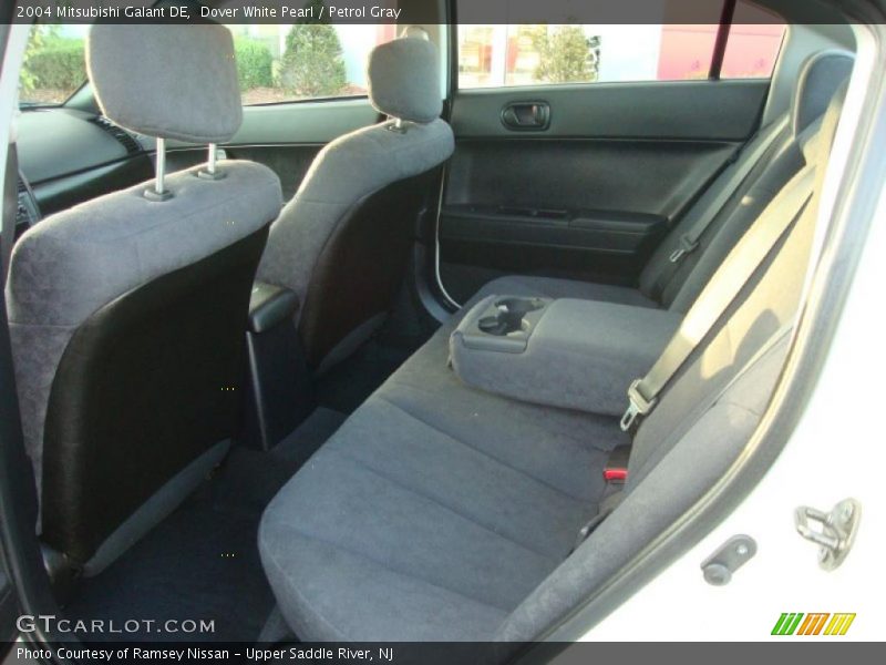 Dover White Pearl / Petrol Gray 2004 Mitsubishi Galant DE