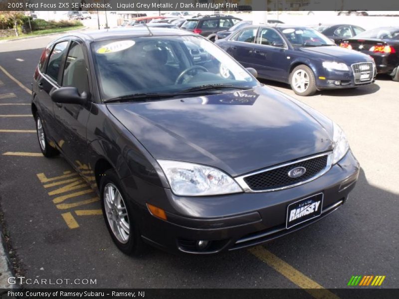 Front 3/4 View of 2005 Focus ZX5 SE Hatchback