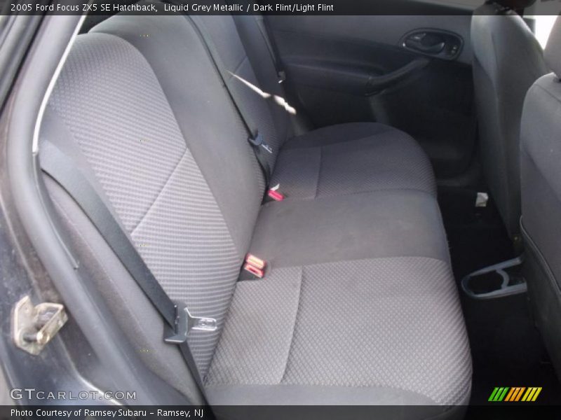  2005 Focus ZX5 SE Hatchback Dark Flint/Light Flint Interior