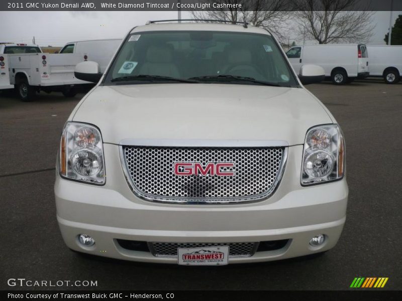 White Diamond Tintcoat / Cocoa/Light Cashmere 2011 GMC Yukon Denali AWD