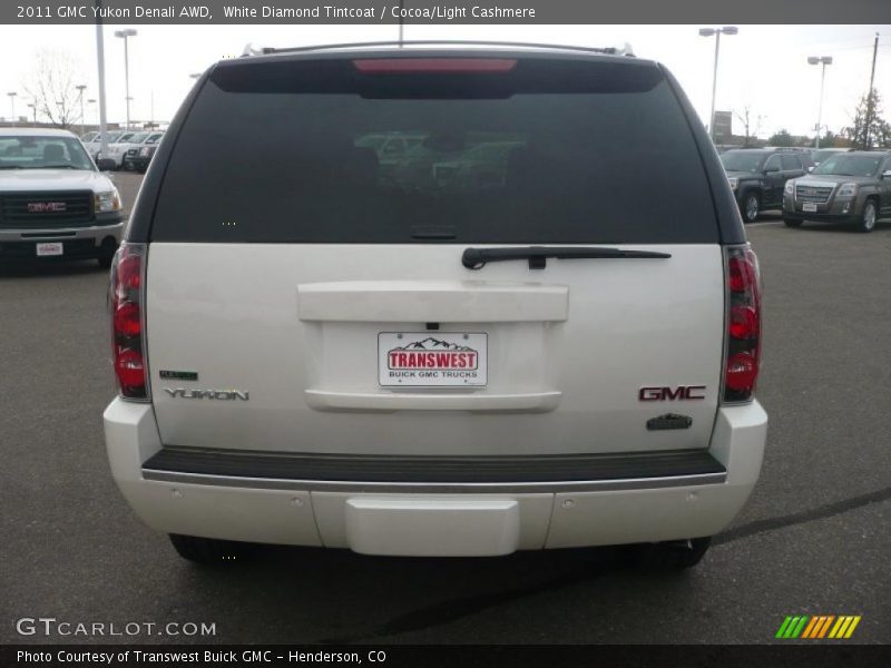 White Diamond Tintcoat / Cocoa/Light Cashmere 2011 GMC Yukon Denali AWD