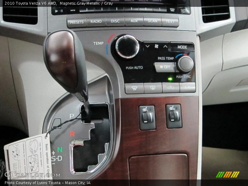 Magnetic Gray Metallic / Gray 2010 Toyota Venza V6 AWD