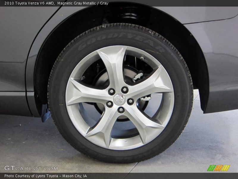 Magnetic Gray Metallic / Gray 2010 Toyota Venza V6 AWD