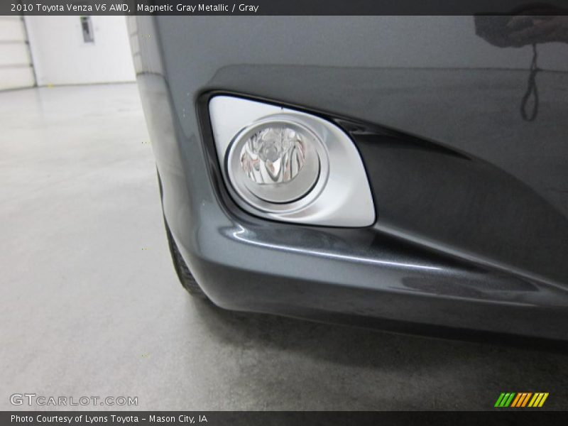 Magnetic Gray Metallic / Gray 2010 Toyota Venza V6 AWD