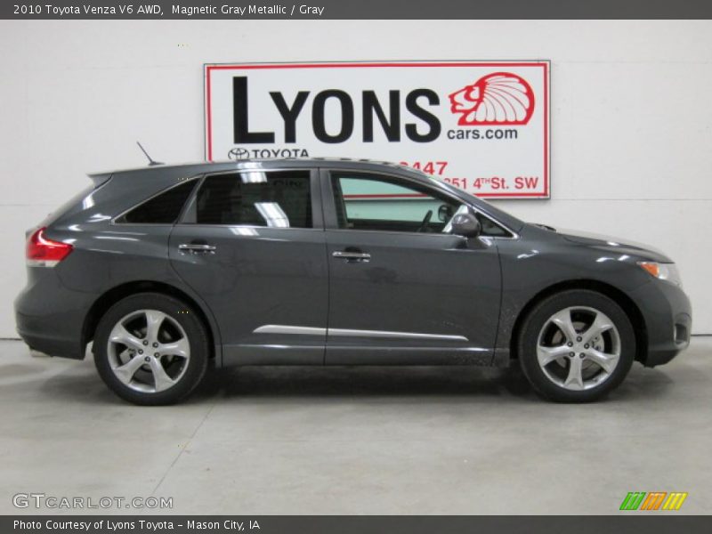 Magnetic Gray Metallic / Gray 2010 Toyota Venza V6 AWD