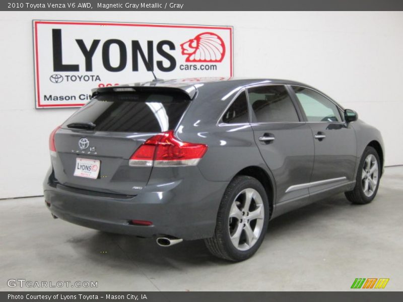 Magnetic Gray Metallic / Gray 2010 Toyota Venza V6 AWD