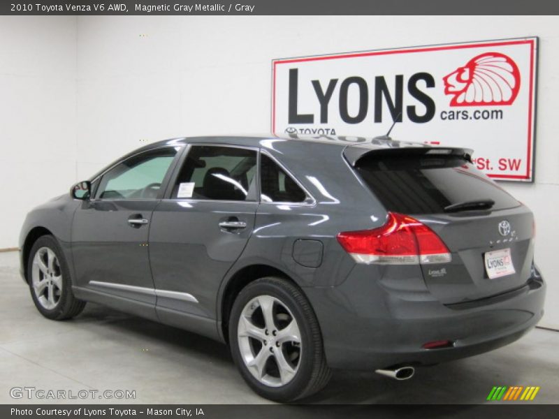 Magnetic Gray Metallic / Gray 2010 Toyota Venza V6 AWD