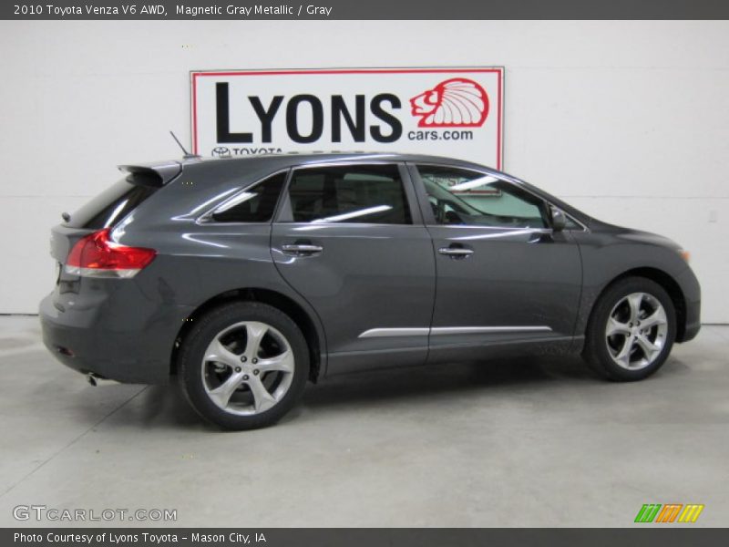 Magnetic Gray Metallic / Gray 2010 Toyota Venza V6 AWD