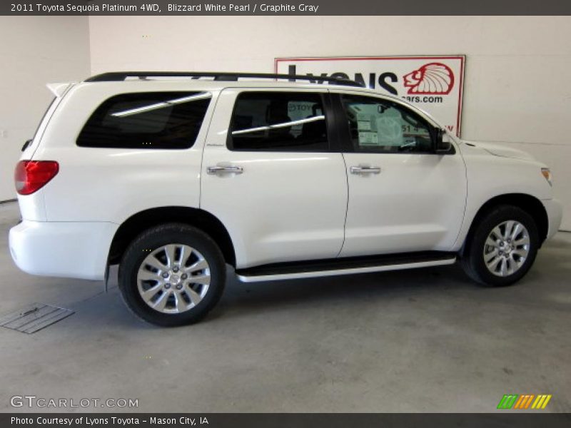 Blizzard White Pearl / Graphite Gray 2011 Toyota Sequoia Platinum 4WD