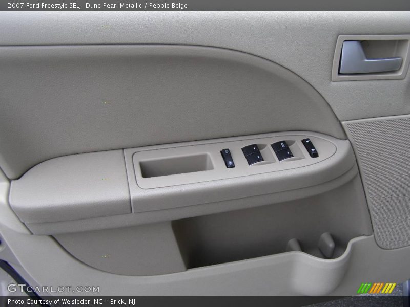 Dune Pearl Metallic / Pebble Beige 2007 Ford Freestyle SEL