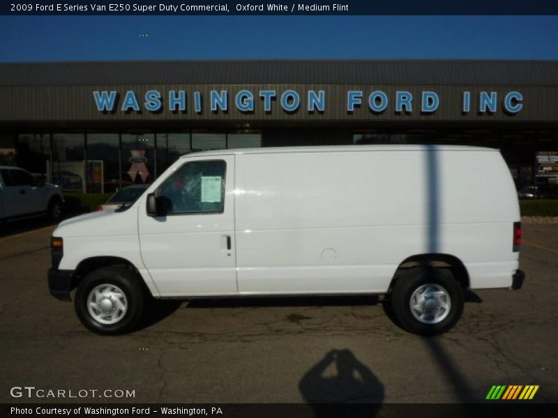 Oxford White / Medium Flint 2009 Ford E Series Van E250 Super Duty Commercial
