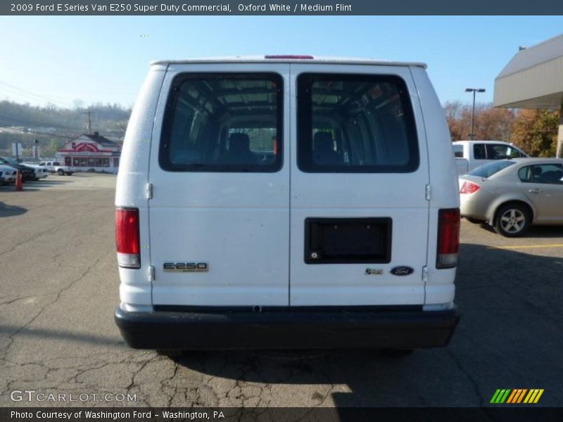 Oxford White / Medium Flint 2009 Ford E Series Van E250 Super Duty Commercial