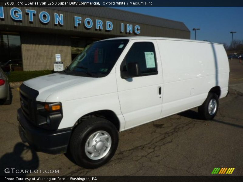 Oxford White / Medium Flint 2009 Ford E Series Van E250 Super Duty Commercial